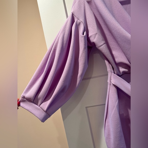 Off the shoulder boohoo dress - Picture 3 of 4